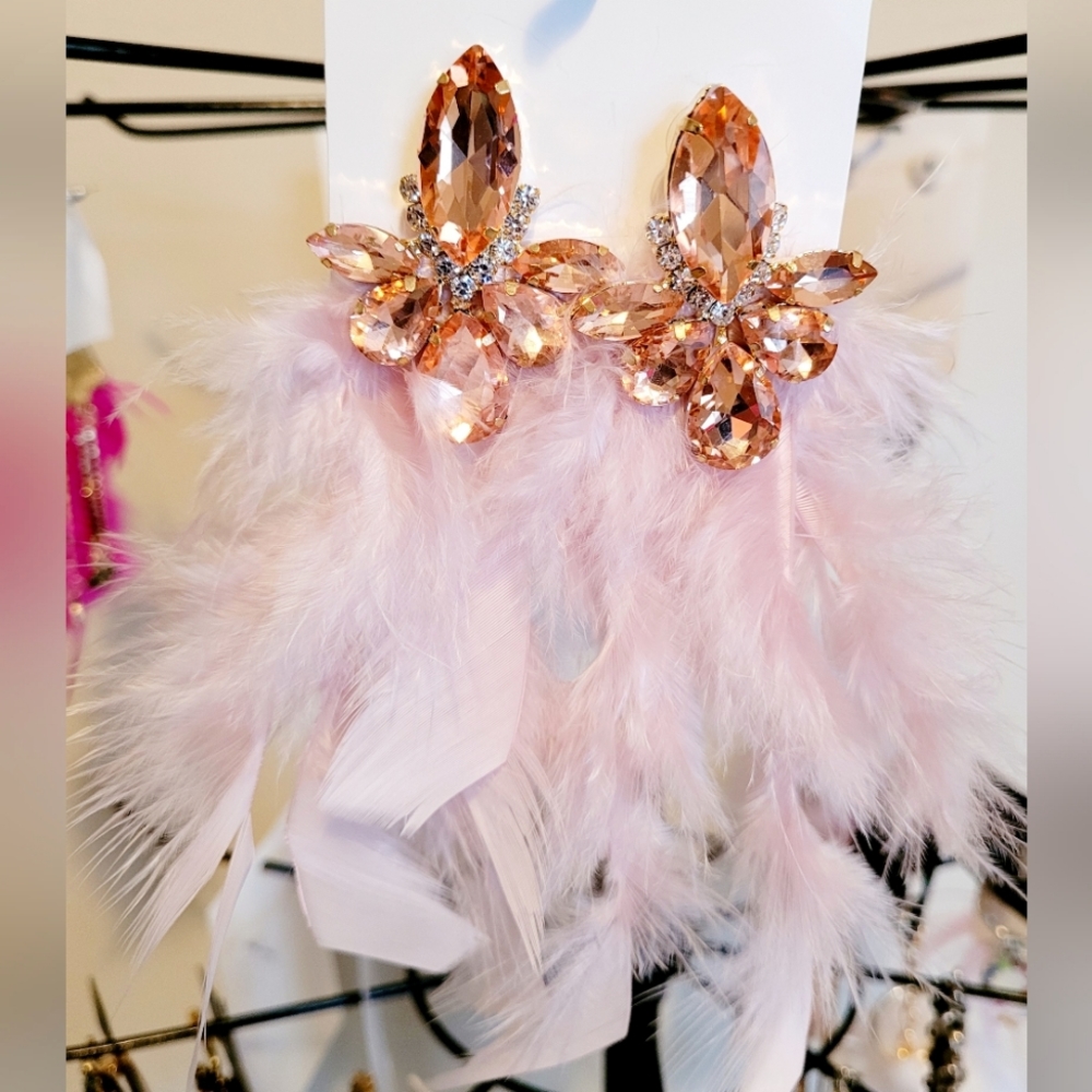 🎀Pink Feather Earings With Jewel & Rhinestone Embellishments